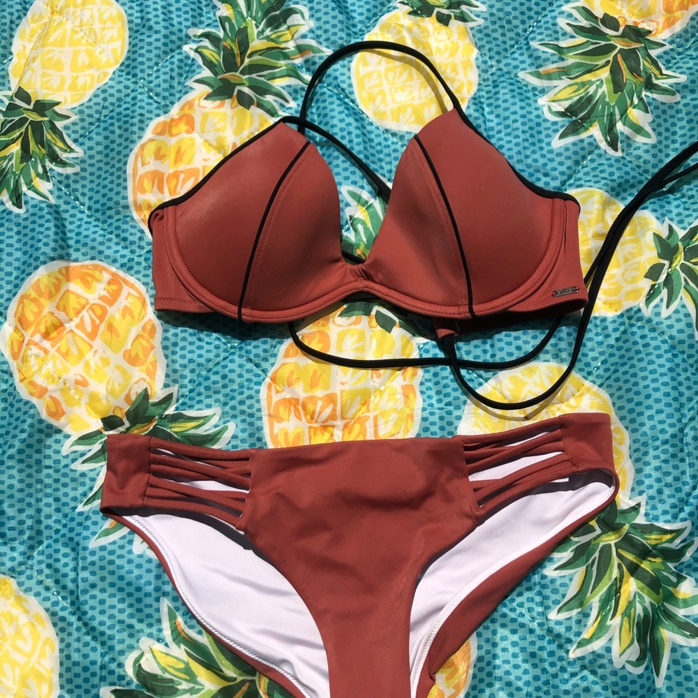 VS PINK BIKINI